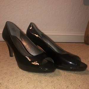 Women’s Black Glossy Stiletto Heels